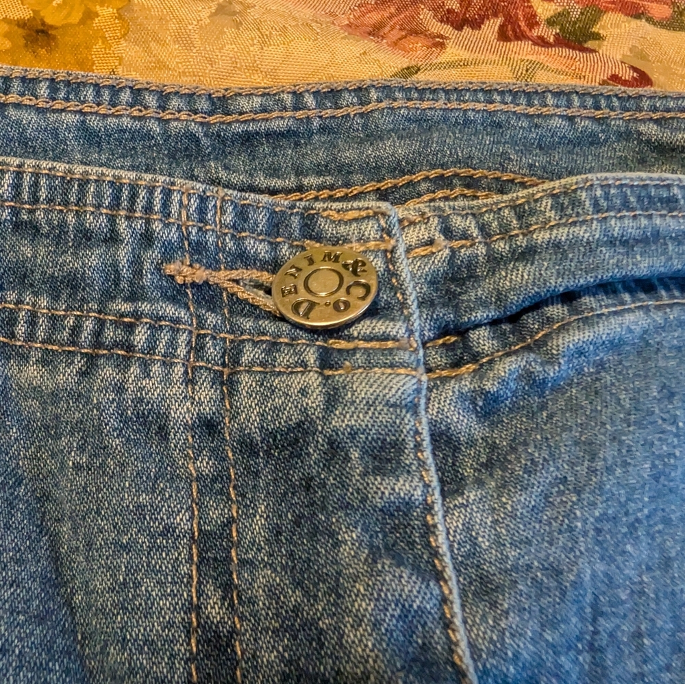 VTG DENIM&CO High Waisted Denim Capri Pants with 6 Pockets - EVC - 18W - Picture 4 of 7